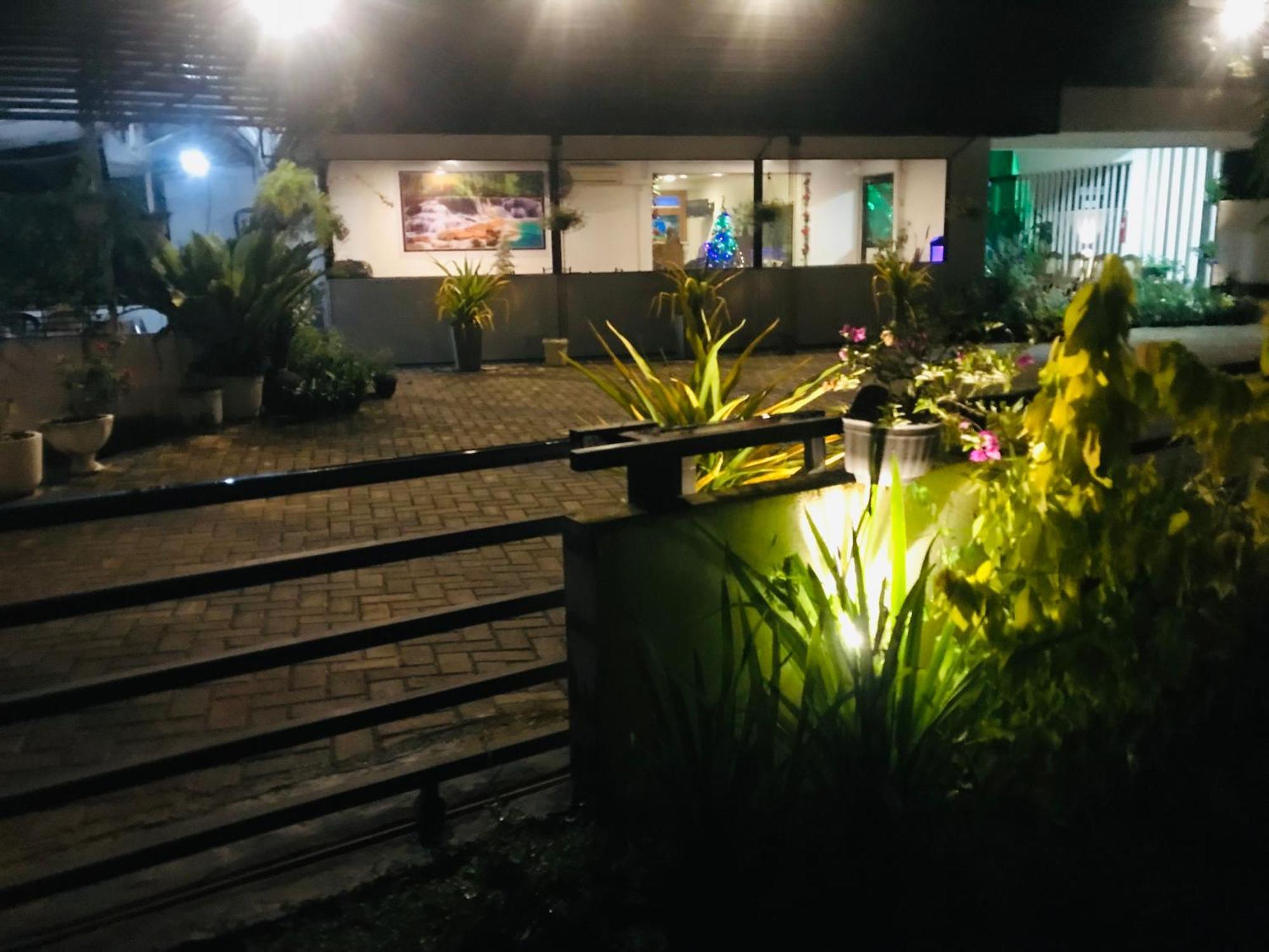 Pinidiya Resort Anuradhapura Zewnętrze zdjęcie