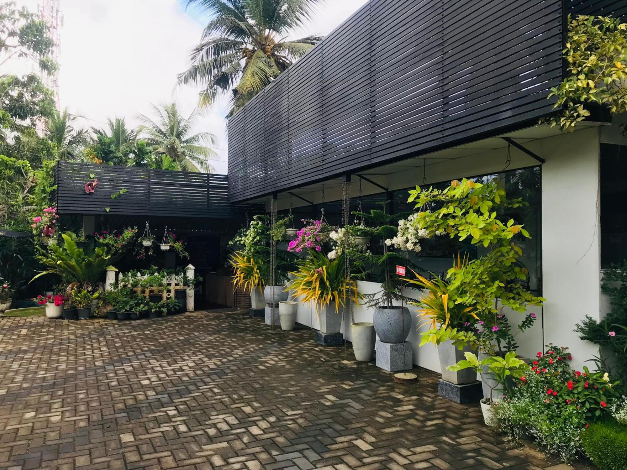 Pinidiya Resort Anuradhapura Zewnętrze zdjęcie